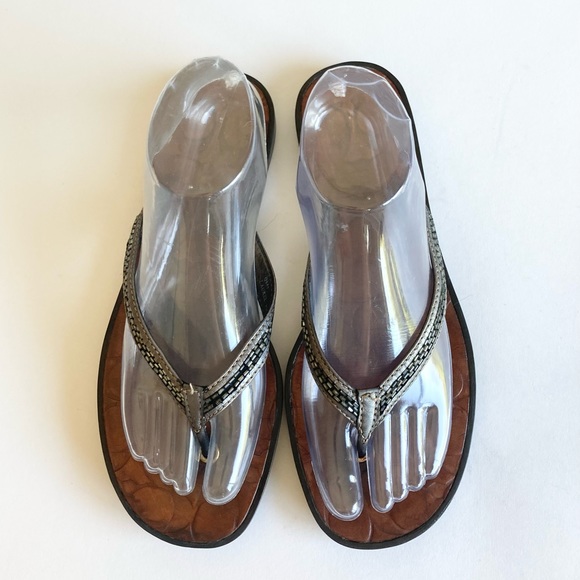 Coach Laurel Silver Tan Leather Rubber Outsole Flip Flops Sandals size 8 - Picture 10 of 16